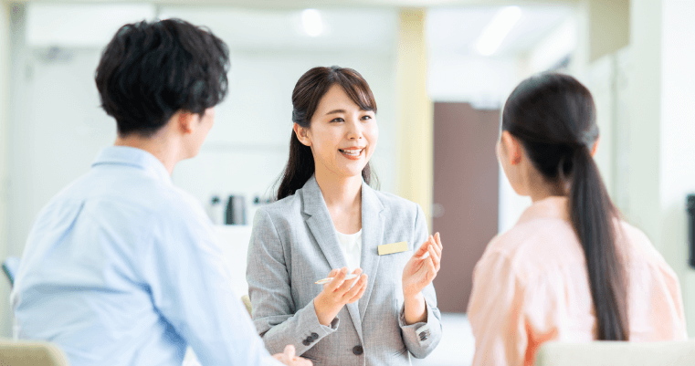 入学直後から毎週「就職指導」